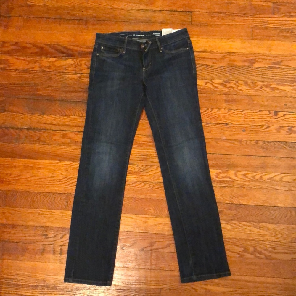 Levi’s 26 Slight Curve Modern Rise Straight Jeans